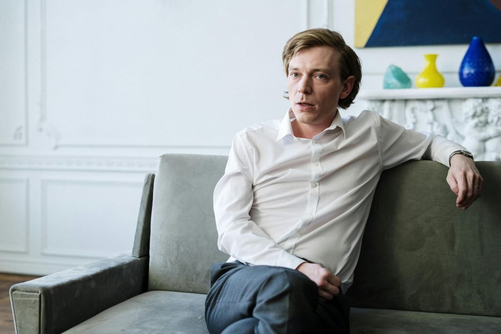 Waarom alleen in relatietherapie gaan soms beter werkt dan samen